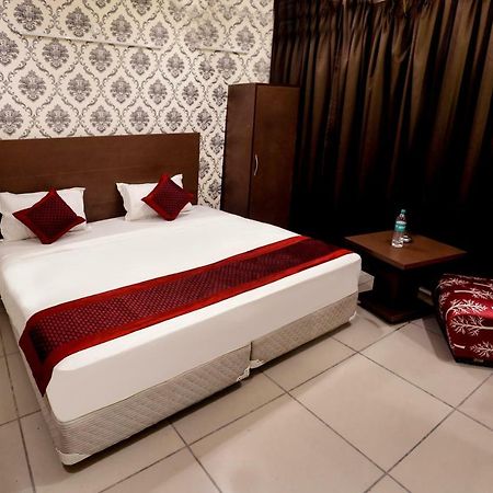 Airport Hotel Edge Home Stay Nova Deli Exterior foto