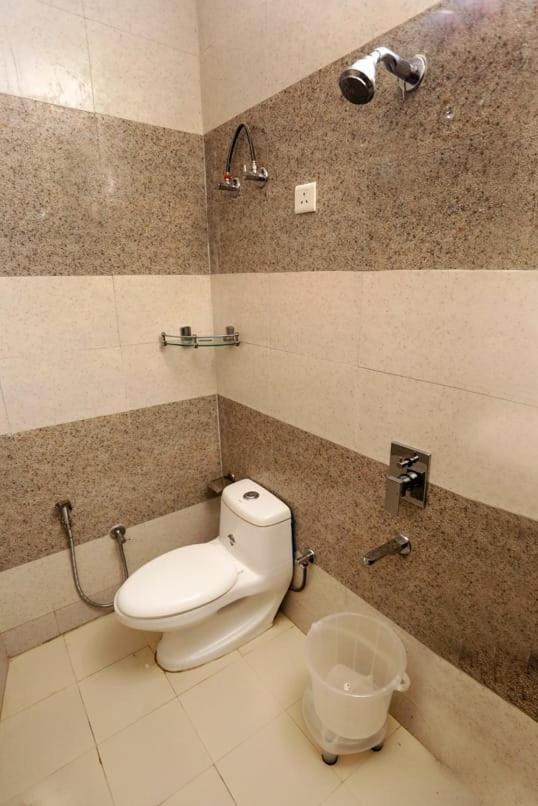 Airport Hotel Edge Home Stay Nova Deli Exterior foto