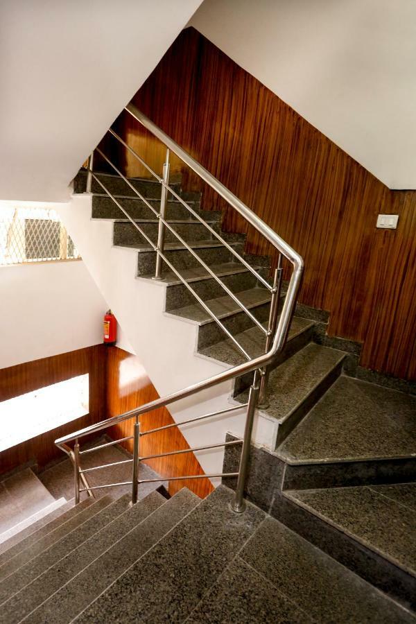 Airport Hotel Edge Home Stay Nova Deli Exterior foto