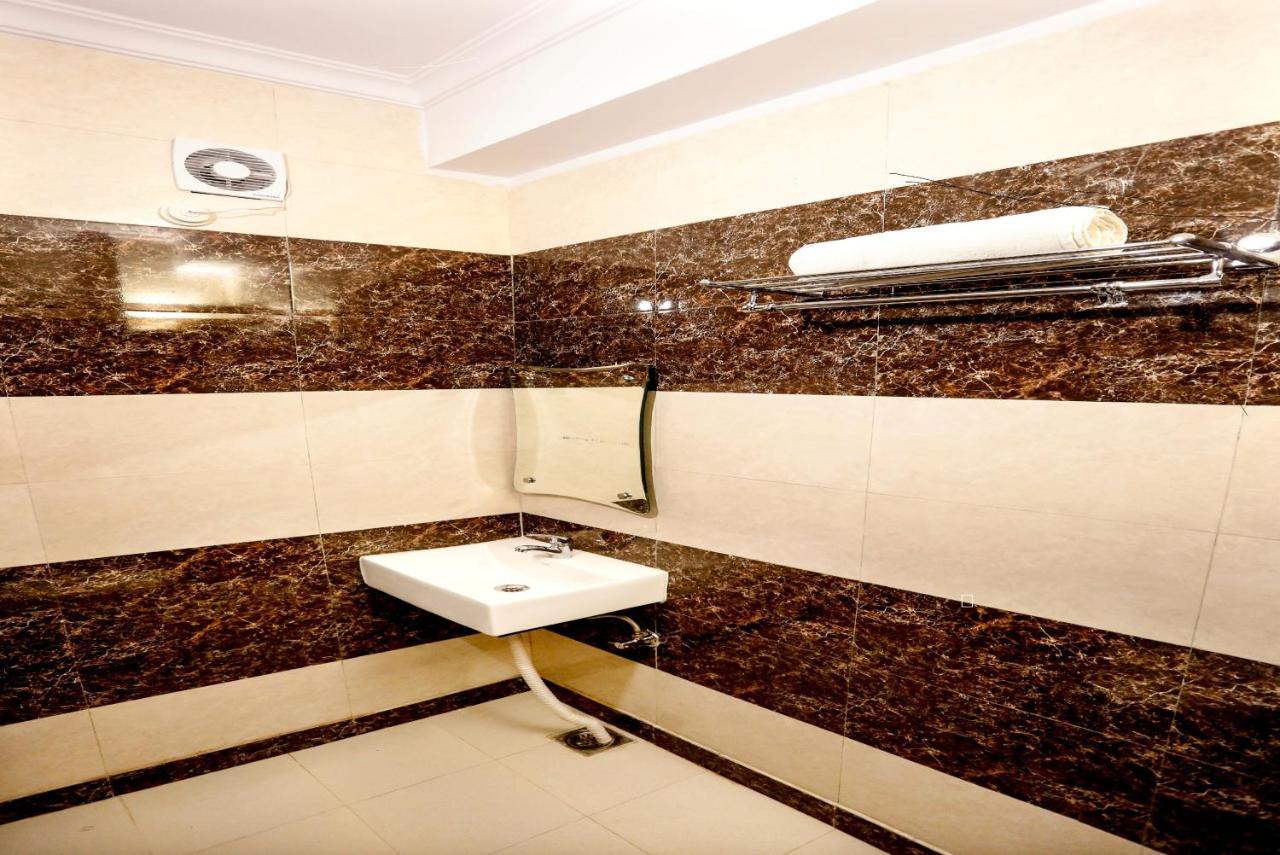 Airport Hotel Edge Home Stay Nova Deli Exterior foto