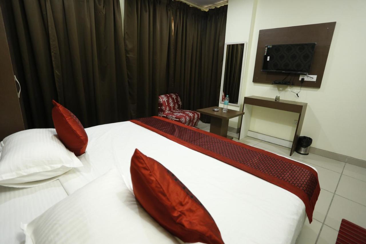 Airport Hotel Edge Home Stay Nova Deli Exterior foto