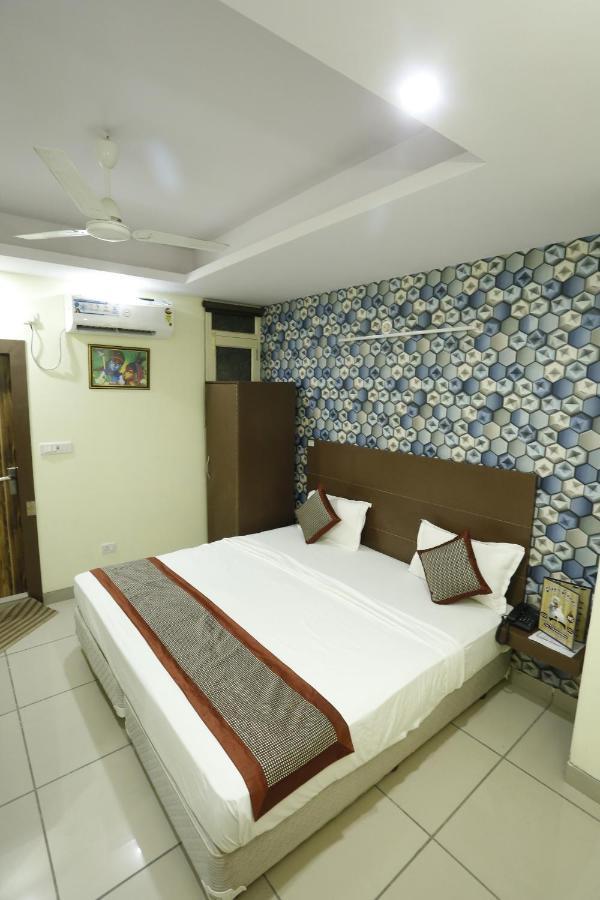 Airport Hotel Edge Home Stay Nova Deli Exterior foto